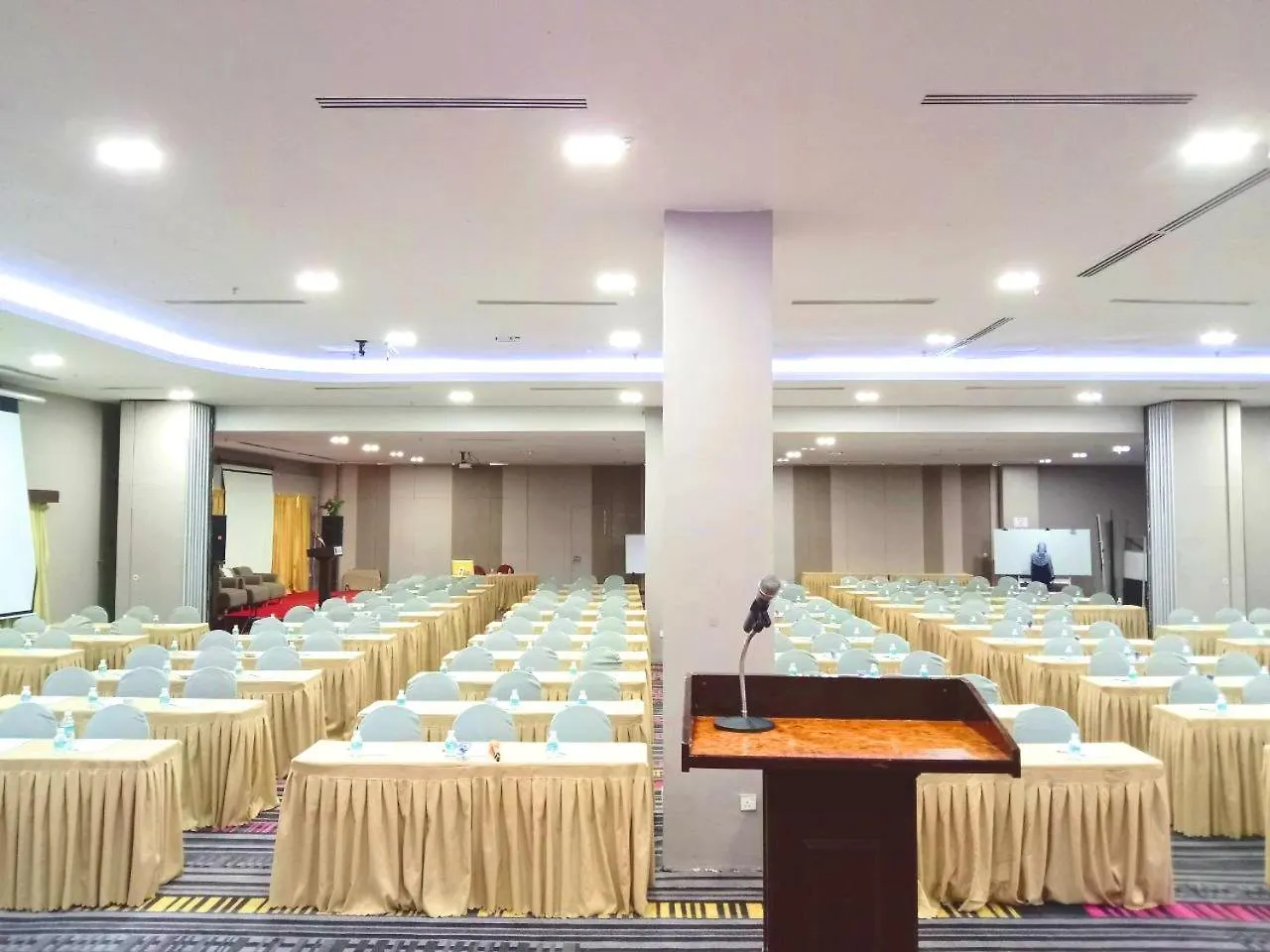 Langkasuka Express Hotel Kuah